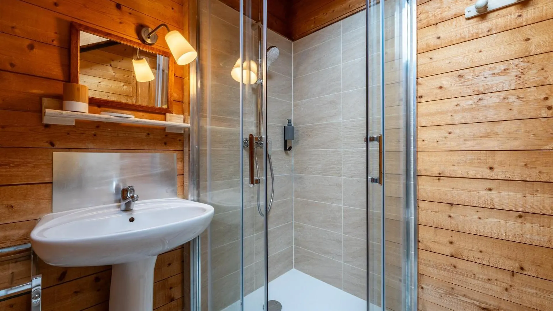 Chalet-Sixtine A Large Family Chalet Of 600M2 Near La Clusaz Saint-Jean-de-Sixt